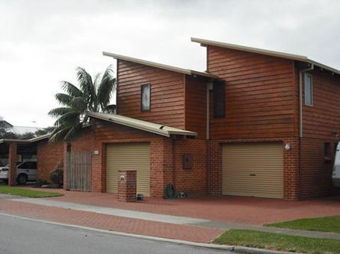 Docking A.R. & D.A. - Builder Find 1